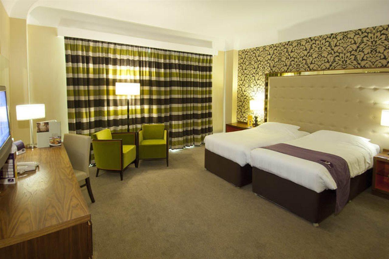 Premier Inn Bournemouth Central Dış mekan fotoğraf