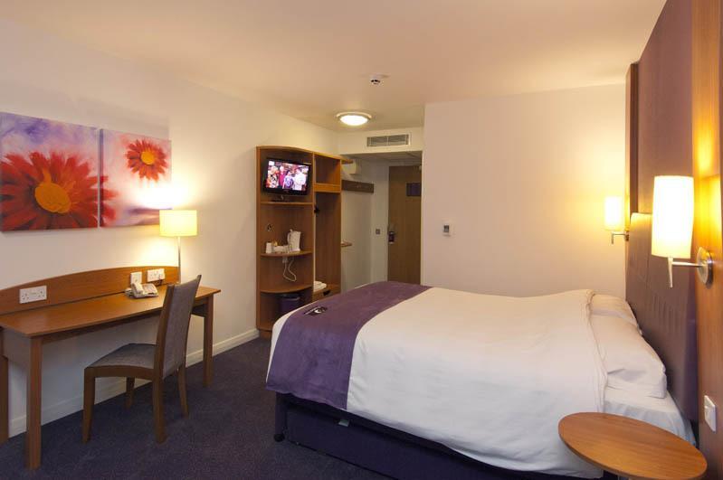 Premier Inn Bournemouth Central Dış mekan fotoğraf